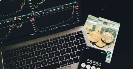 découvrez les enjeux et implications de la parité euro-dinar, une analyse approfondie des facteurs économiques influençant le taux de change entre l'euro et le dinar. obtenez des informations clés sur les tendances du marché et leur impact sur les échanges commerciaux.