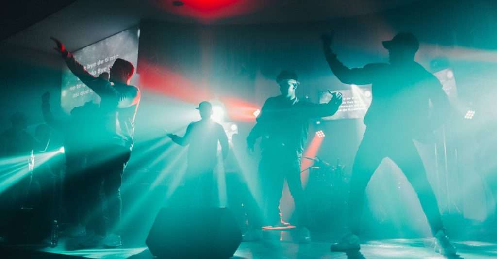 Rappeurs d’origine algérienne qui rencontrent un succès mondial découvrez le monde passionnant des rappeurs algériens. plongez dans l'univers du rap d'algérie, ses artistes emblématiques, leurs histoires uniques et l'impact de leur musique sur la culture urbaine. suivez les tendances et la scène musicale algérienne actuelle.