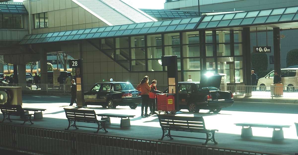 découvrez tout ce qu'il faut savoir sur l'excès de bagages : règles, frais, conseils pratiques et options pour voyager sereinement. évitez les mauvaises surprises à l'aéroport et préparez-vous à votre prochain voyage en toute confiance !