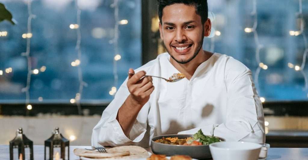 découvrez l'iftar, un moment sacré pendant le ramadan où les familles se rassemblent pour rompre le jeûne. explorez des recettes délicieuses, des traditions culturelles et des conseils pour célébrer cette période spirituelle avec amour et partage.