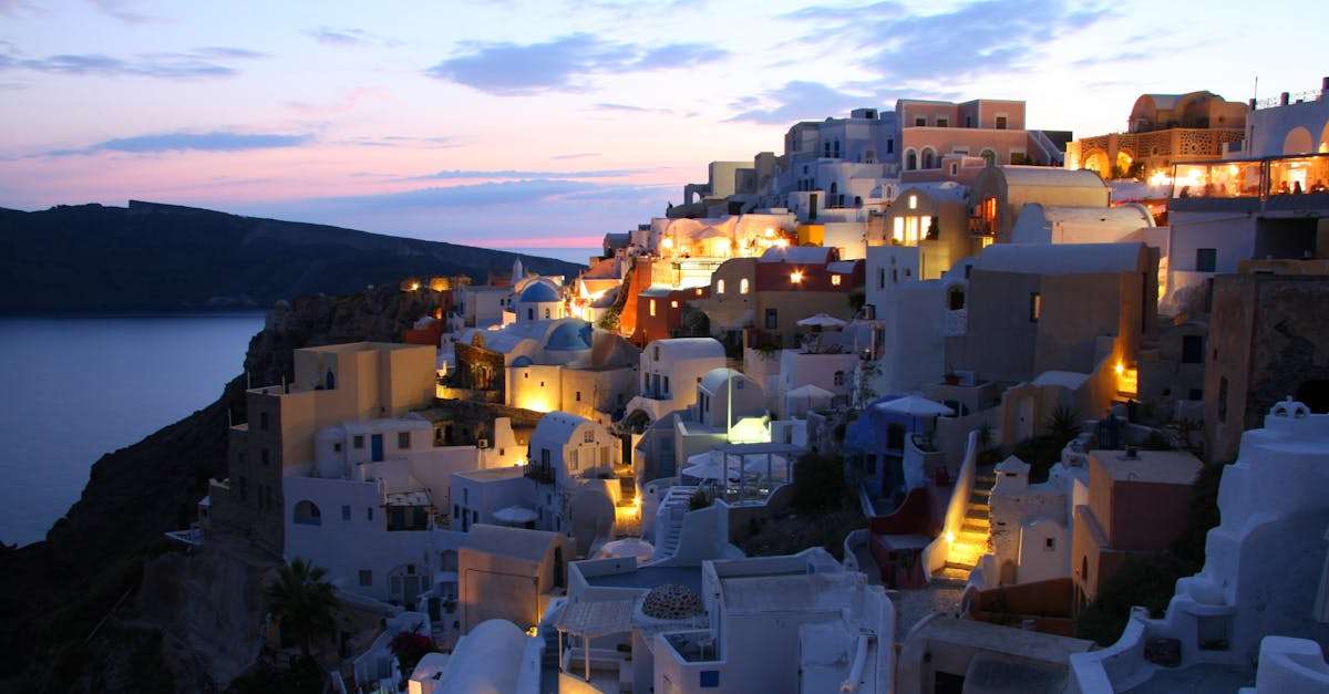 découvrez la magie de la grèce, entre ses plages idylliques, ses sites historiques emblématiques et sa délicieuse cuisine méditerranéenne. explorez des îles fascinantes, plongez dans la culture antique et laissez-vous séduire par l'hospitalité chaleureuse des grecs.