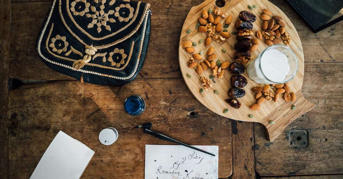 découvrez la tradition de l'iftar, le repas pris à la tombée de la nuit pendant le mois de ramadan. apprenez-en plus sur les plats typiques, les rituels et l'importance de ce moment de partage en famille et entre amis.