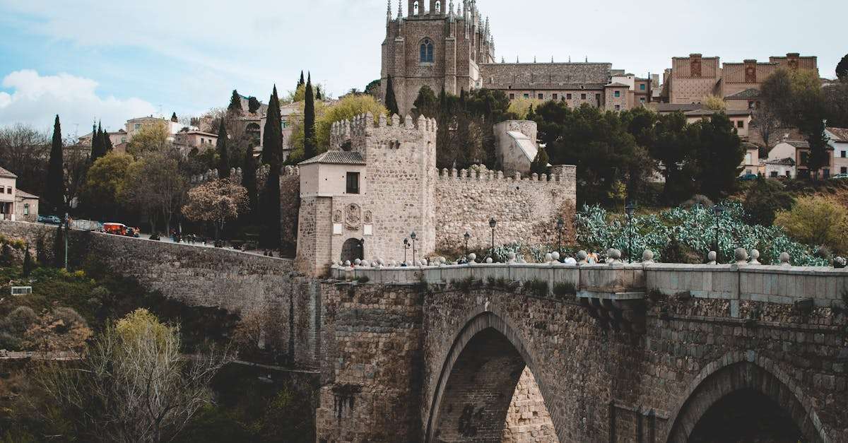 découvrez l'espagne, un pays riche en histoire, culture, et beauté naturelle. explorez ses paysages variés, ses charmantes villes, et sa délicieuse gastronomie. parfait pour des vacances inoubliables !