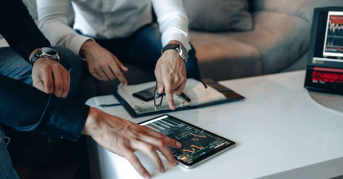découvrez l'univers de la volatilité, ses enjeux et son impact sur les marchés financiers. apprenez à naviguer dans un environnement instable et à gérer les risques associés grâce à des stratégies efficaces.