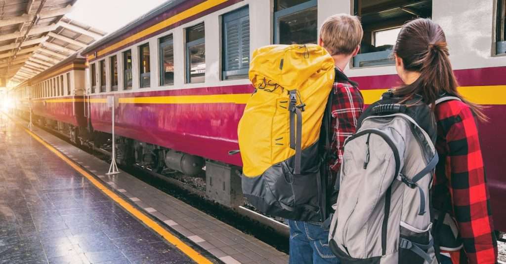 Train Algérie-Tunisie : voici son seul défaut selon un voyageur découvrez l'univers du train : histoire, technologies, destinations incroyables et conseils pour voyager en toute sérénité à travers les paysages pittoresques.