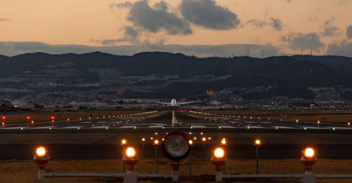 découvrez l'atterrissage majestueux de l'a350, un avion de ligne révolutionnaire alliant technologie de pointe et confort inégalé. visionnez des vidéos spectaculaires et apprenez-en plus sur les performances impressionnantes de cet aéronef.
