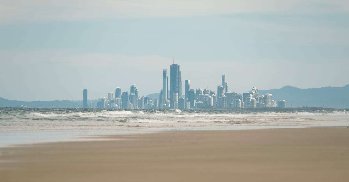 découvrez la beauté et le charme des villes côtières, où la mer rencontre la terre. profitez de plages ensoleillées, d'activités nautiques et d'une cuisine maritime délicieuse. explorez des paysages à couper le souffle et vivez une expérience inoubliable au cœur de la nature.