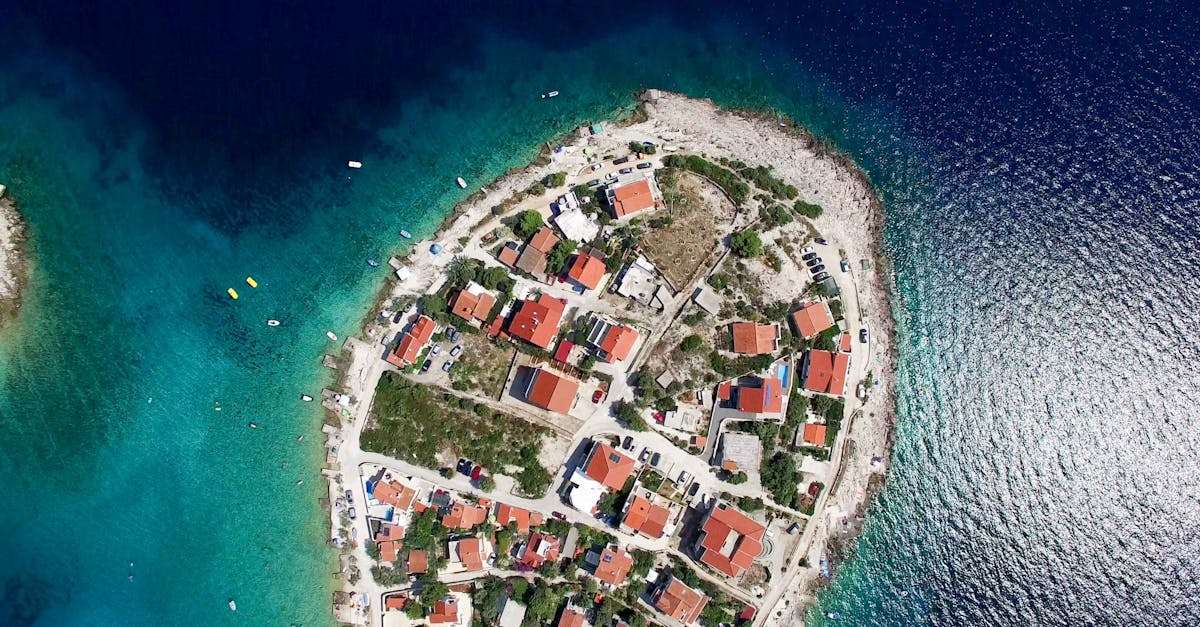 découvrez la beauté envoûtante de la croatie, avec ses plages idylliques, ses paysages naturels à couper le souffle et son riche patrimoine culturel. explorez des villes historiques comme dubrovnik et split, et savourez la délicieuse cuisine méditerranéenne dans ce paradis au cœur de l'europe.
