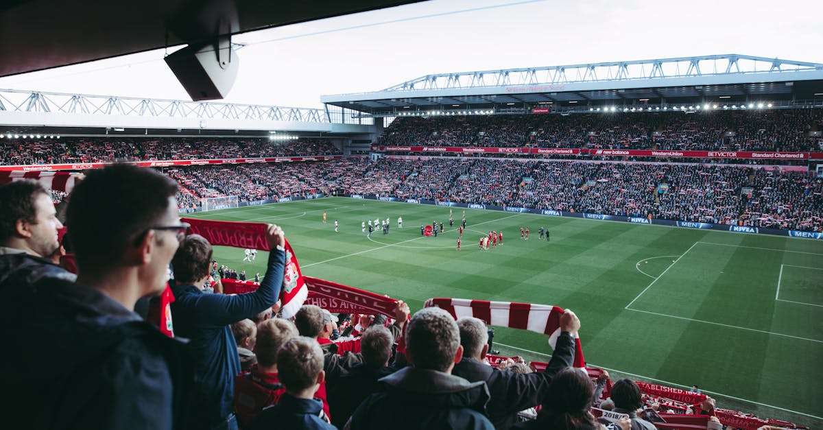 découvrez l'univers passionnant du football : le sport le plus populaire au monde, ses règles, ses joueurs emblématiques, et l'actualité des compétitions internationales et nationales.