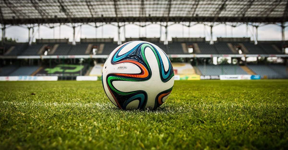 découvrez l'univers passionnant du football : actualités, analyses de matchs, profils de joueurs et bien plus encore. rejoignez la communauté des fans et suivez votre équipe favorite au cœur de l'action!
