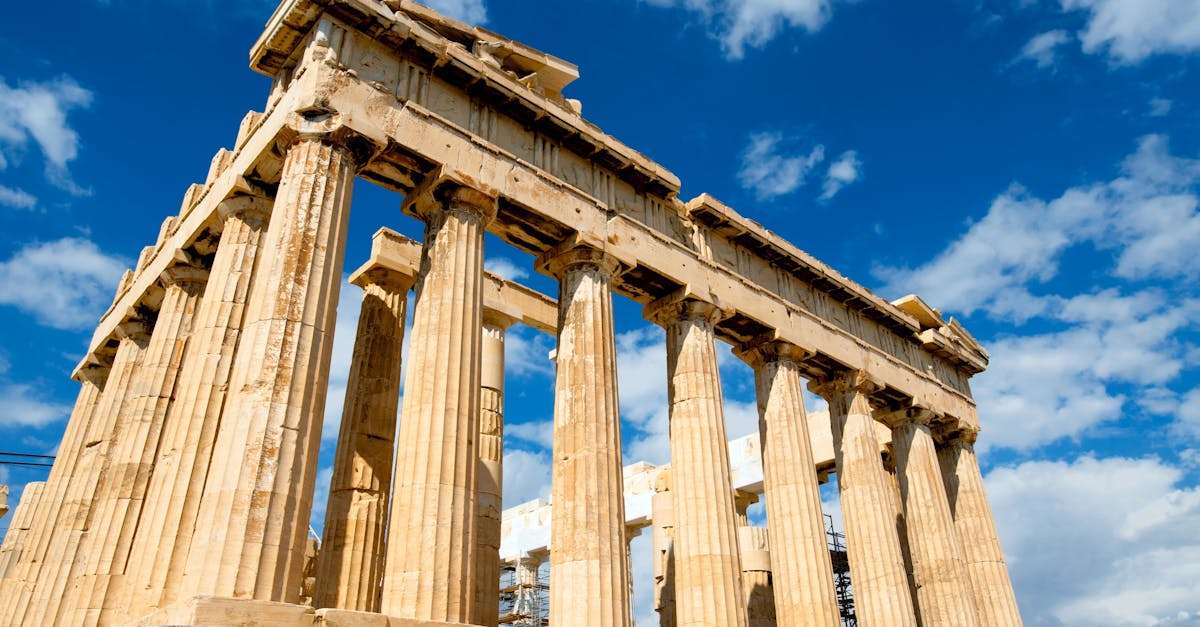 découvrez la grèce, un pays riche en histoire, culture et paysages à couper le souffle. explorez ses îles, savourez sa cuisine méditerranéenne et plongez dans l'héritage antique qui fait de la grèce une destination inoubliable.