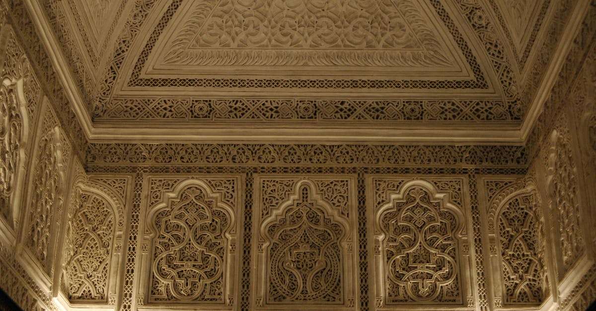 découvrez la richesse et la diversité des plats marocains, des tajines savoureux aux couscous parfumés, en passant par les délicieuses pâtisseries. explorez des recettes authentiques qui éveilleront vos papilles et vous plongeront au cœur de la gastronomie du maroc.