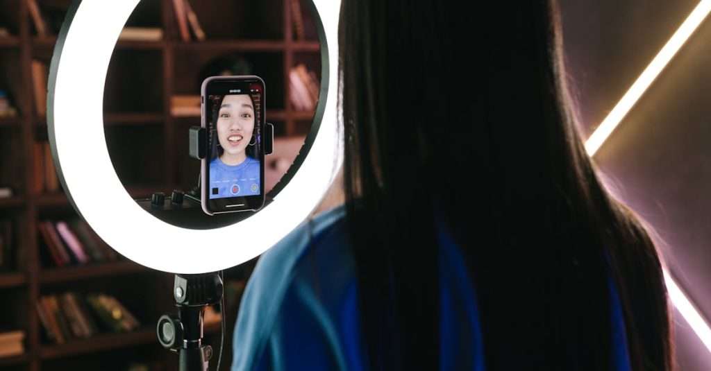 Un influenceur algérien publie son billet d’avion : un expert alerte sur les risques découvrez le monde fascinant des influenceurs : un guide complet sur leur impact, leurs stratégies et comment ils façonnent les tendances sociales et commerciales. explorez les clés du succès pour devenir un influent dans votre domaine.
