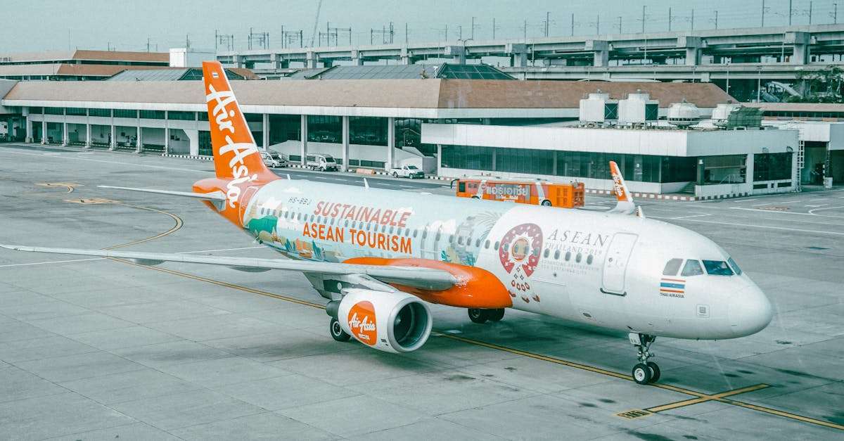 découvrez l'a320, l'un des avions de ligne les plus populaires au monde. performance, confort et technologie de pointe se rejoignent dans cet appareil de la famille airbus, idéal pour les courts et moyens-courriers. explorez ses caractéristiques techniques et son impact sur l'aviation moderne.