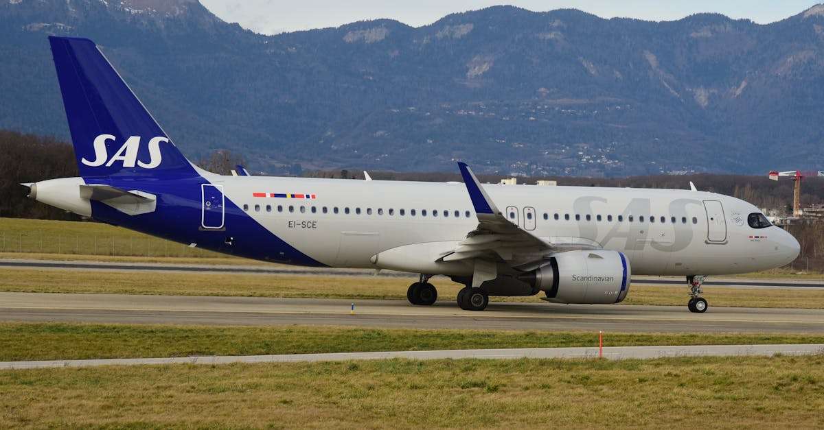 découvrez les moments captivants du vol a320 lors de son atterrissage. plongez dans le monde fascinant de l'aviation avec des images spectaculaires et des conseils sur la procédure d'atterrissage de cet appareil emblématique.
