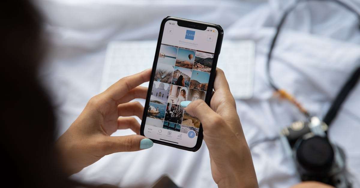 découvrez le monde captivant des influenceurs : comment ils façonnent les tendances, partagent des expériences et transforment l'engagement des marques sur les réseaux sociaux.