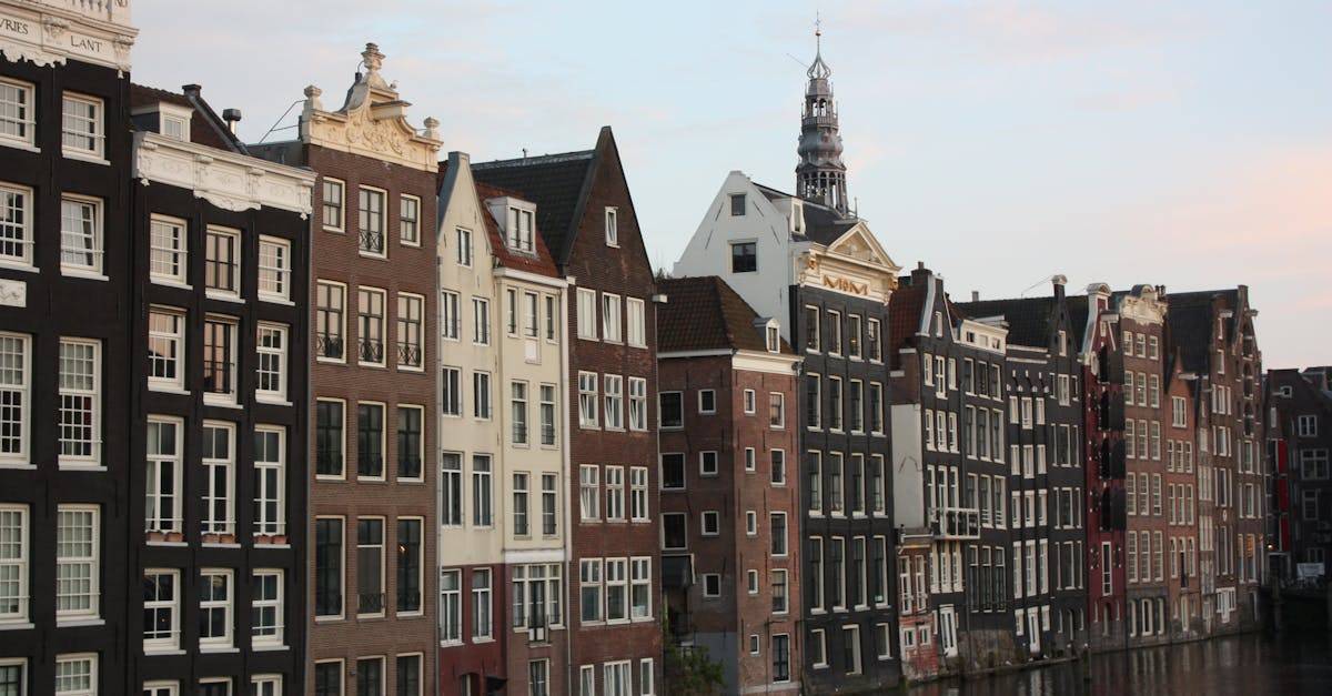 découvrez les destinations romantiques idéales pour une escapade inoubliable en couple. des villes envoûtantes aux paysages à couper le souffle, trouvez l'endroit parfait pour célébrer l'amour et créer des souvenirs mémorables.